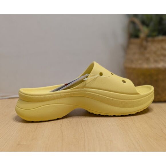 CROCS Daylily Yellow Bae Slide Sandals Women's Size 9 UK 7 NWT - Picture 9 of 12